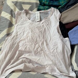 Women's White Sleeveless Top